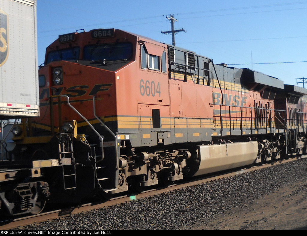 BNSF 6604